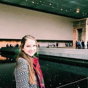 Meet your Posher, Alexis